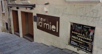 Fachada de New La Miel en la calle Cardenal Segura